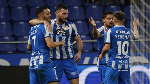 Lucas Prez, Pablo Vzquez, Davo y Yeremay celebran un gol del Deportivo