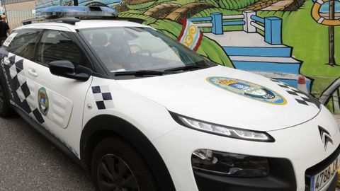 Foto de archivo de un vehículo de la Policía Local focense