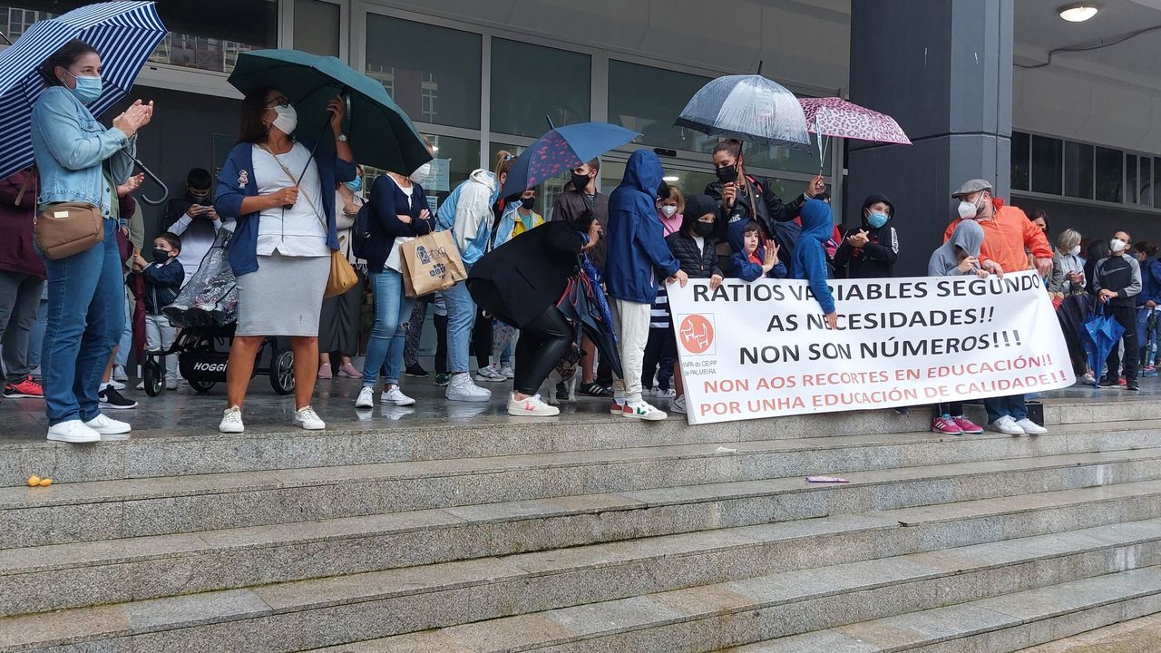 Protesta de la comunidad educativa del CEIP Palmeira por los recortes