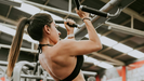 Las dominadas o pull-ups son uno de los ejercicios más complejos.