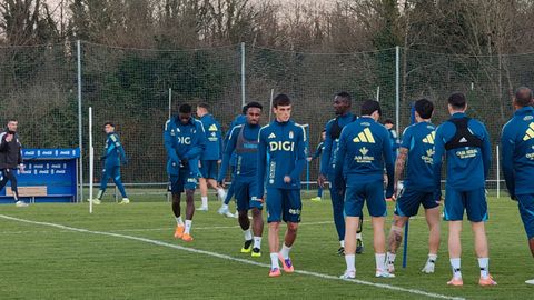 Nico Fonseca, en el centro, junto al resto de sus compa�eros en El Requex�n