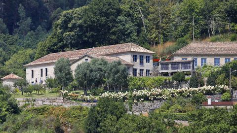 La villa está dividida en dos edificaciones que suman 1.500 metros cuadrados