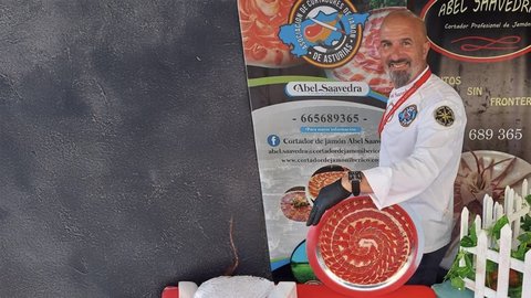 El asturiano Abel Saavedra es el fundador y presidente de la�Escuela Nacional de Cortadores de Jam�n