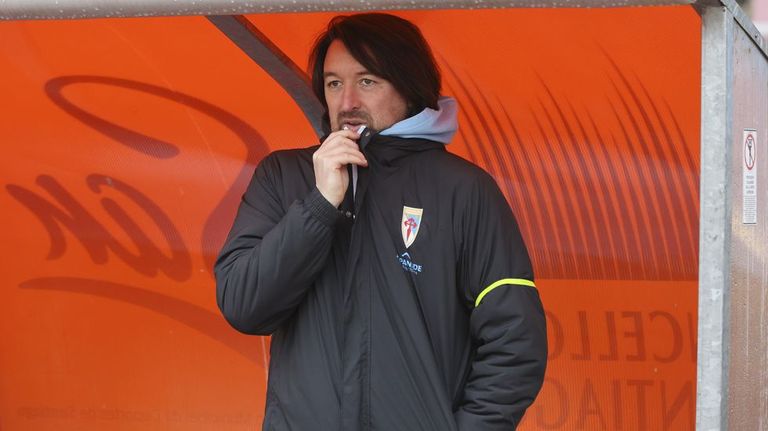 Secho Martínez, entrenador del Compos: «El equipo tuvo llegadas y compitió bien»