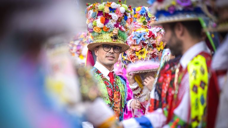 Cobres revive el entroido más tradicional