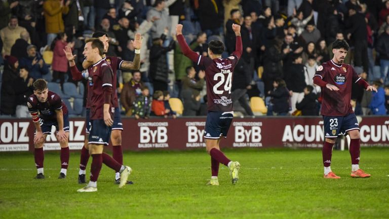 El Pontevedra rastrea el mercado para «ser mejor equipo que en agosto»