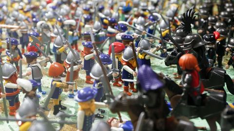 A mostra consta de cinco dioramas con distintas recreacións