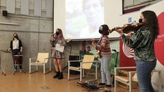 A Banda da Loba participar en el espectculo multidisciplinar Por Xela Arias
