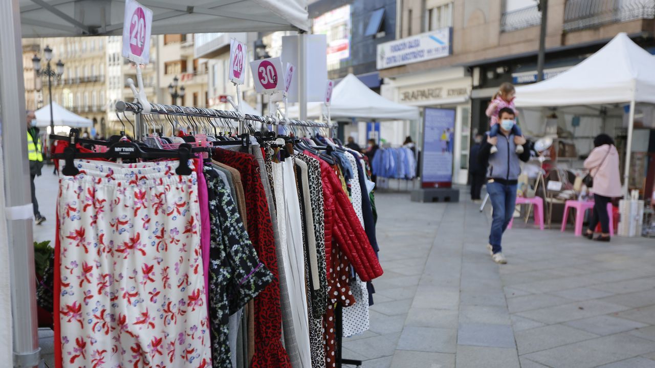 El bullicio vuelve a las calles de Vilagarc�a