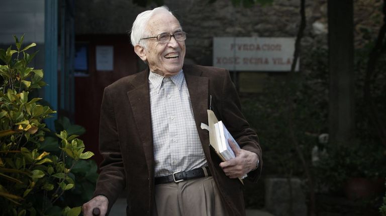 Xosé Neira Vilas, o home, o escritor e o seu triángulo vital e literario