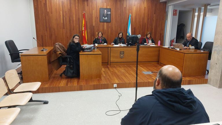 Un hostelero de Baiona acepta tres años y medio de cárcel por vender en su bar cocaína adulterada con fármacos para el cerebro