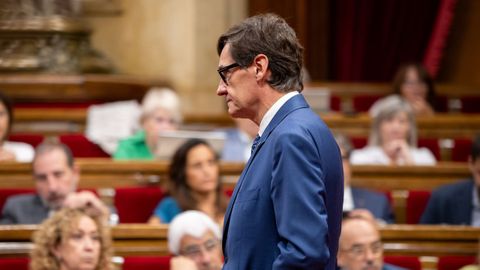 Salvador Illa, en el pleno del Parlamento cataln