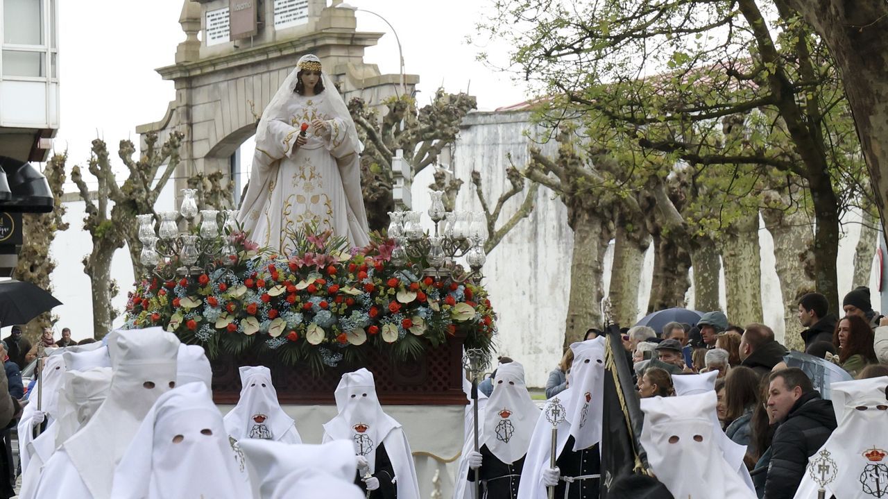 La Procesión de la Resurrección pone el broche de oro a la Semana Santa