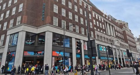 En el 2015 adquiri por 400 millones de libras 400 millones de libras (551,53 millones de euros) el edificio de Primark ubicado en la londinense Oxford Street