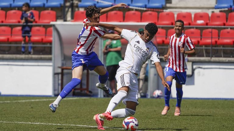 El Atlético cadete frena al Real Madrid y se proclama campeón a penaltis en O Couto