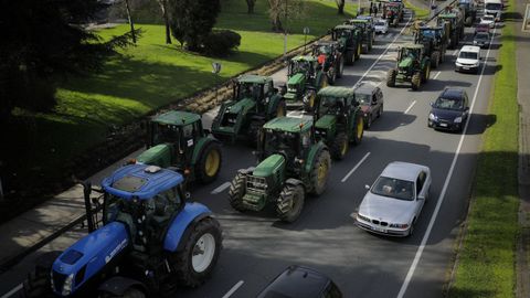 Vista de los tractores concentrados en la maana de este martes en A Corua