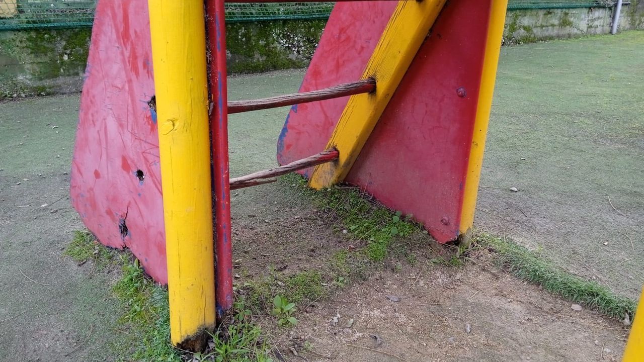 El patio de juego que apenas pueden disfrutar los alumnos de infantil