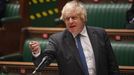 El primer ministro británico, Boris Johnson, asiste a las preguntas del primer ministro en la Cámara de los Comunes el pasado día 24