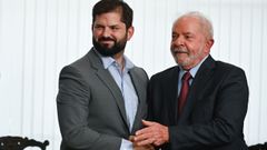 Boric y Lula, durante la cumbre de presidentes sudamericanos.