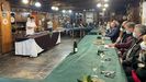 El mes pasado se organizó en Samos una demostración culinaria para mostrar a los hosteleros de los municipios del grupo cómo preparar diversos platos utilizando como ingredientes la miel y la castaña