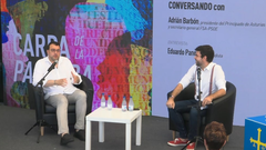 Un momento de la entrevista al presidente del Principado, Adri�n Barb�n, en la Semana Negra de Gij�n.