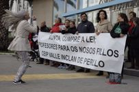 Los padres se concentraron durante 45 minutos en el edificio administrativo de Monelos.