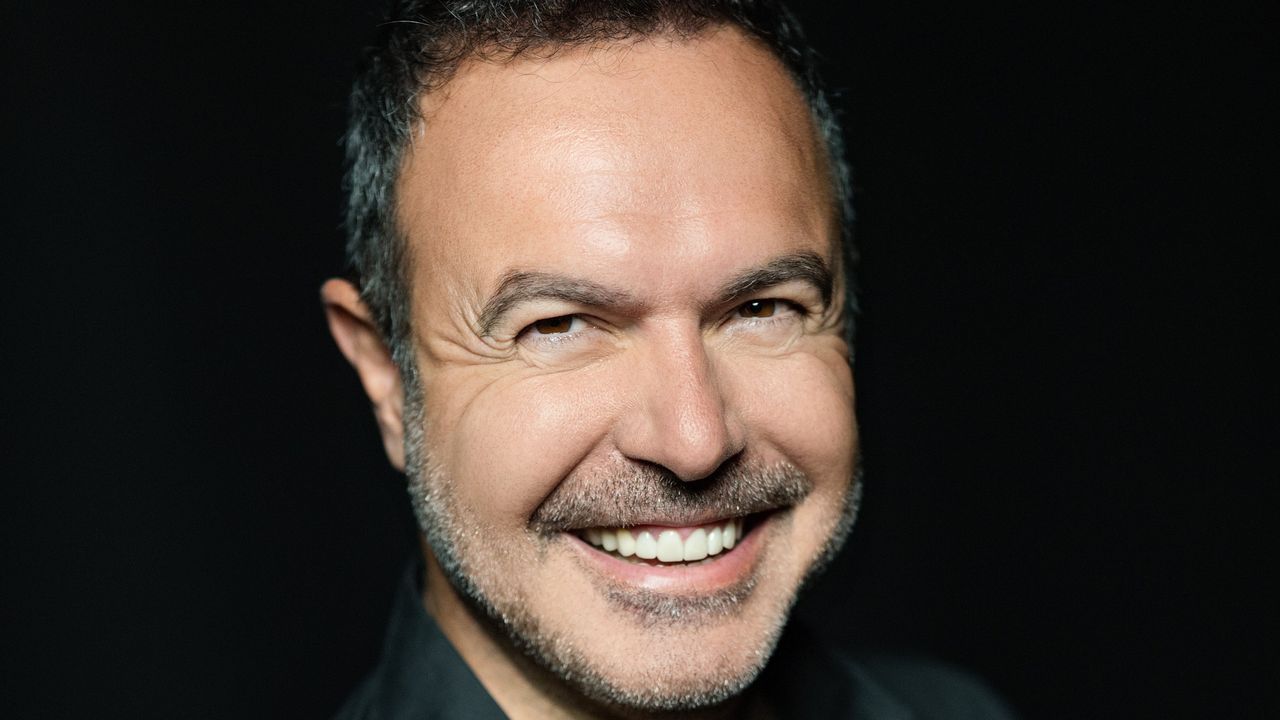 El cantante Sim&oacute;n Orfila