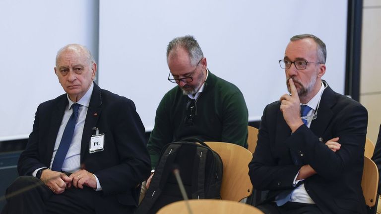 Fernández Díaz y Francisco Martínez, los enemigos íntimos que guardan el gran secreto de la Kitchen