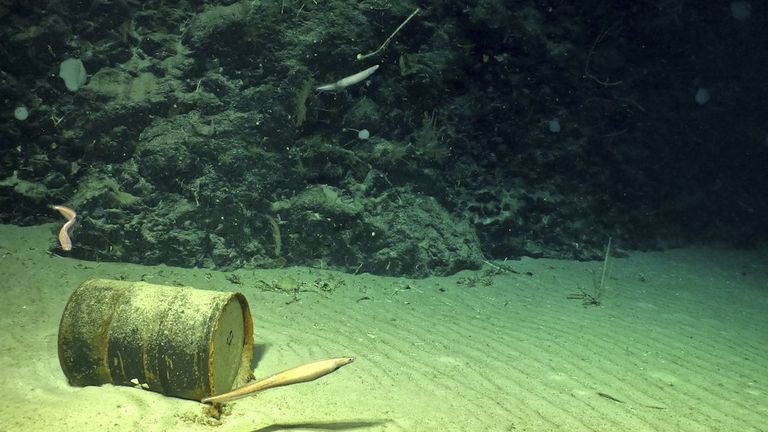 Acaba la recogida de muestras de los residuos radiactivos frente a la costa gallega