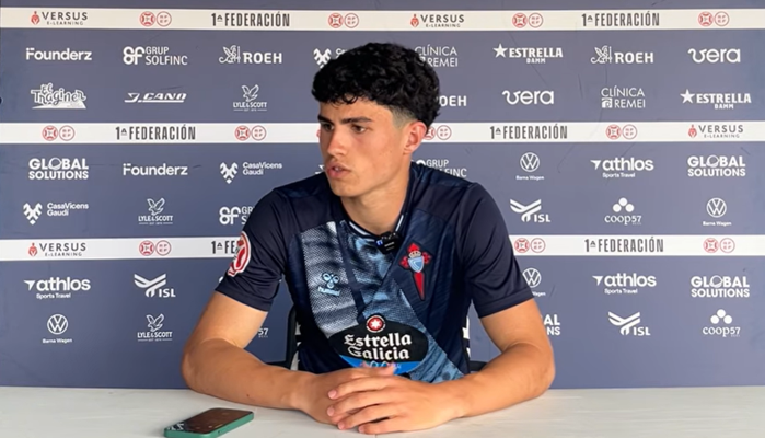 El jugador del Celta Fortuna Andr�s Anta��n, en su comparecencia posterior al Europa-Celta Fortuna del �playoff� de ascenso a Segunda.