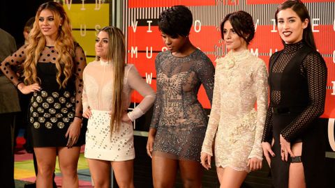 Dinah-Jane Hansen, Ally Brooke, Normani Hamilton, Camila Cabello y Lauren Jauregui de Fifth Harmony antes de la gala