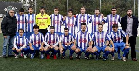 El Corcubin tiene una plantilla de 25 jugadores, a la que se sumaron iniciada la liga Dicicln, Martn Toja, Antn Lestn y Coiradas.