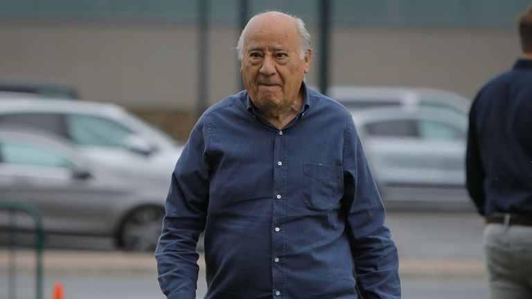 Amancio Ortega y el consorcio liderado por Macquarie firman la compra de Qube por 6.895 millones de euros