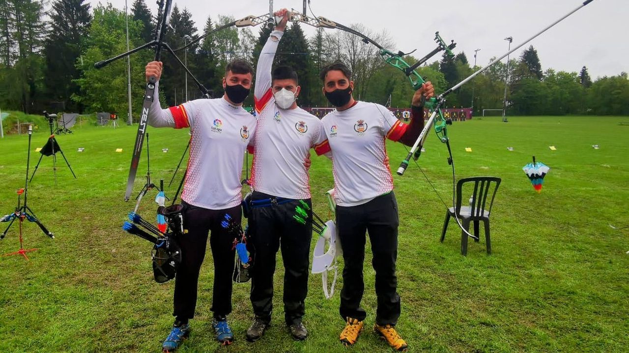 Las imgenes del acto de despedida del buque logstico australiano.Presentacin en Fitur