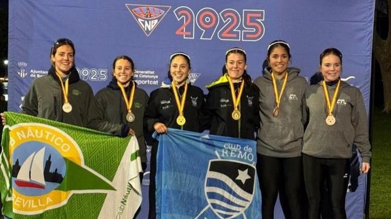 Irene García y Carlota Peña, del Club de Remo Ribadeo, brillan en la regata de acceso al equipo nacional