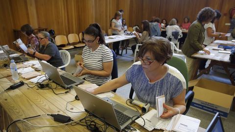 Recuento de voto exterior en las elecciones autonómicas del 2016