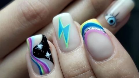 Todos los dibujos los realizan a mano las manicuristas