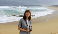 A Ana Amado le encanta escaparse a la playa de Penencia, donde aprovecha para hacer fotos y oxigenar el coco. 