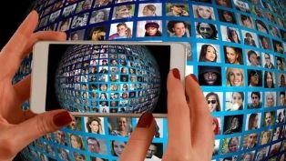 Las imágenes del acto de despedida del buque logístico australiano.El filósofo José Antonio Marina en el Pazo de Cultura de Pontevedra en el 2018