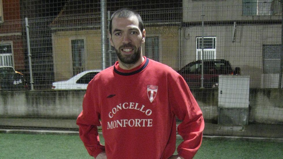 Unos setenta vecinos del barrio de O Polvor�n participaron en pasado s�bado en su tercera xuntanza anual, incluso con una peque�a orquesta.