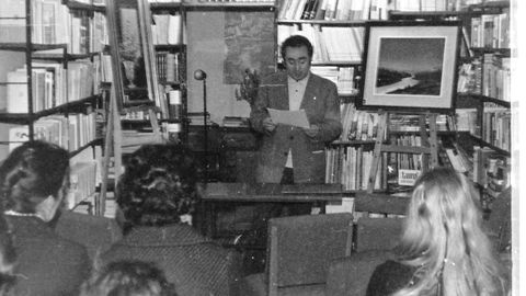 Xess Alonso Montero, dando unha conferencia en Lugo nos anos setenta.
