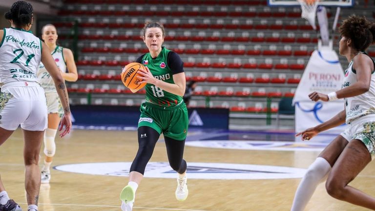 Katerina Galickova, primer fichaje del Baxi Ferrol: «Me llamó la atención su inteligencia»
