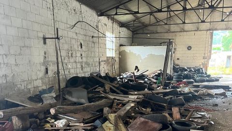 Nave de la r�a de Villaviciosa usada como desguace ilegal