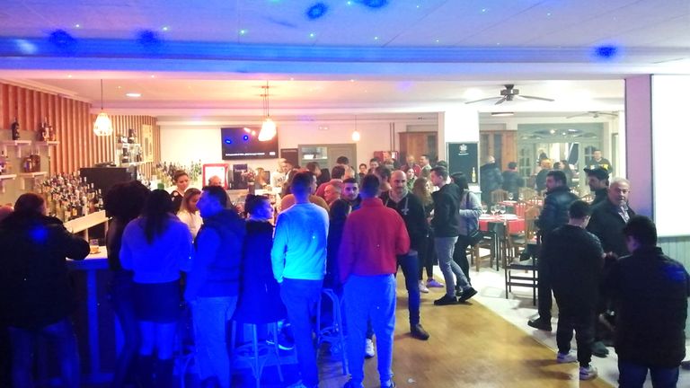 El restaurante el día de la fiesta de apertura.