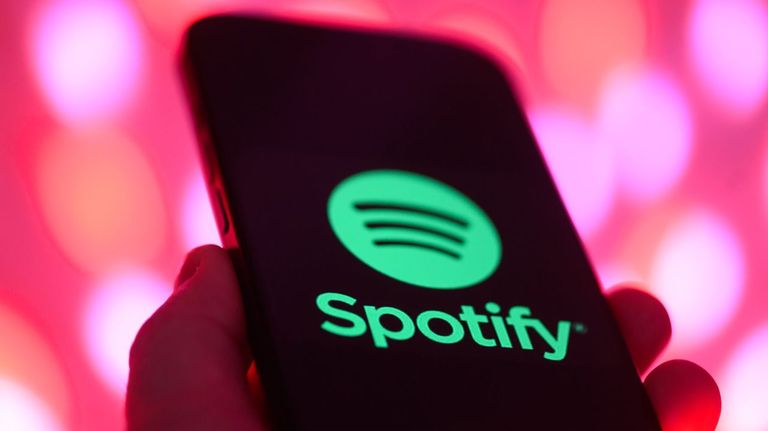 La música hecha por IA inunda internet: ¿se pueden distinguir las canciones «humanas»?