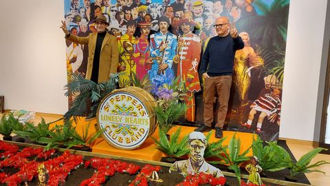 Chema Ríos y Manuel Baltar en un montaje sobre «Sgt. Pepper’s».
