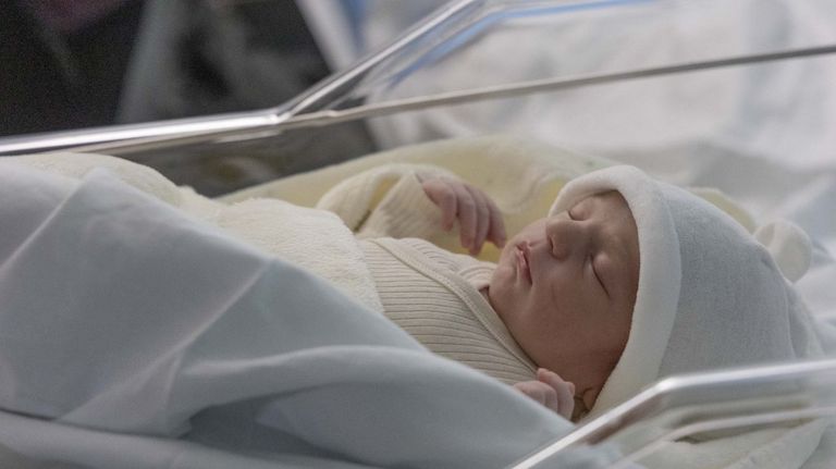 Aumenta el número de madres menores de 24 años con respecto al 2024