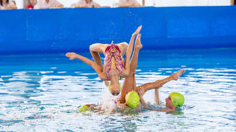 Las promesas de la natación artística estatal se lucen en Pontevedra
