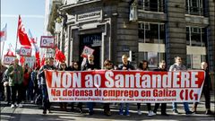 Manifestacin en A Corua contra el ERE en el Santander