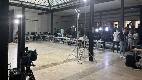 Preparativos en la sede de Sumar para la noche electoral